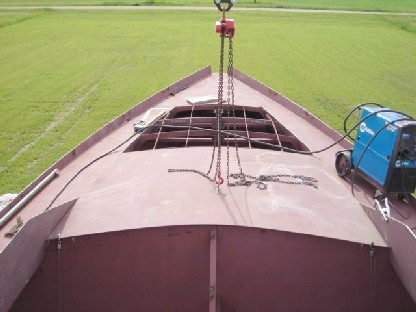 Fitting in one of the roof plates